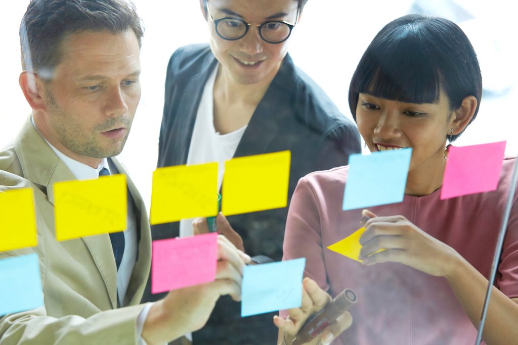 外国人を正社員で雇う際に必要なビザと手続きの流れ 外国人労働者のためのビジネスマナー講座なら日本ビジネス能力認定